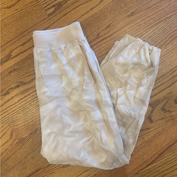 Lululemon LA Tapered Leg Jogger - Picture 2 of 2